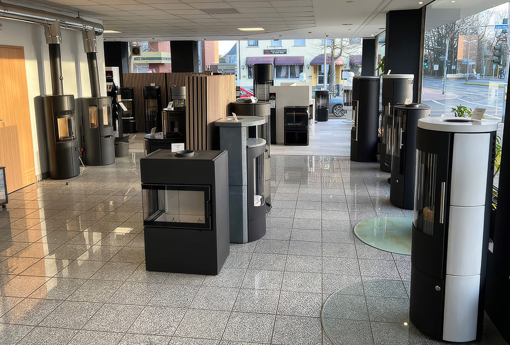 Blick in die Kaminausstellung im Kaminstudio Marl